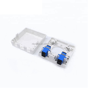 YH1143 <span class=keywords><strong>4</strong></span>-Core Indoor FTTH Joint Box <span class=keywords><strong>4</strong></span> Ports <span class=keywords><strong>RJ45</strong></span> avec connecteurs LC SC FC pour la terminaison <span class=keywords><strong>de</strong></span> fibre optique dans les applications intérieures - Product Image 5