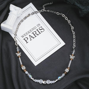 Collar de mariposa de dados de perlas, accesorios de hip-hop para hombres y mujeres, cadena de clavícula con cuentas hecha a mano de nicho de marca de moda - Product Image 5