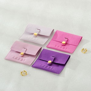 Nouveauté microfibre impression personnalisée Logo boucle d'oreille collier paquet petit sac à bijoux bouton or pochette à bijoux avec boîte magnétique - Product Image 3