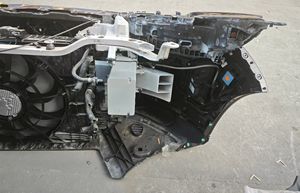 Kit carrosserie automobile d'origine d'occasion pour <span class=keywords><strong>Volvo</strong></span> EV90, coupe de nez, lèvre de pare-chocs avant, phares, remplacement de pare-chocs, accessoire de voiture, pare-chocs - Product Image 6