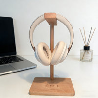 Support pour casque en bois avec chargeur sans fil pour casque de jeu, support universel pour deux casques VR et montre connectée