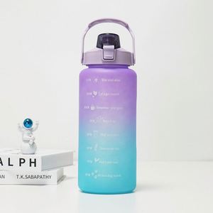 Botella de agua de gran capacidad, 2000ml, escala de tiempo, taza espacial, tapa emergente portátil para exteriores, taza de agua de Color progresivo pintada con aerosol - Product Image 4