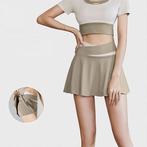Jupe de tennis pour femmes, imprimée, séchage rapide, respirante, tissu extensible, design plissé, poches intérieures, sublimation personnalisée sur le devant - Product Image 1