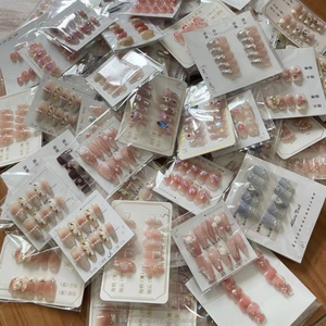 Fournisseur d'ongles artificiels pour la Saint-Valentin, ongles en plastique à couverture complète, faux ongles en forme de cœur, taille moyenne, forme amande - Product Image 6