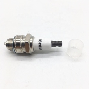 Bougie d'allumage Champion BS19LMR 868-1 pour débroussailleuse à fil, remplace 591868 <span class=keywords><strong>et</strong></span> 799876 - Product Image 3