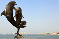 Vente en gros de sculptures modernes personnalisables en bronze, sculptures de dauphins, statues de fontaines d'animaux marins en laiton, moulage sur mesure