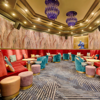 Banquette moderne en forme de U, canapé de restaurant, mobilier de restaurant, chaises et table en velours coloré