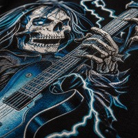 T-shirt Homme Imprimé Intégral Motif Squelette Guitariste Rock, Noir Délavé, avec Lettrage Gothique Arqué et Clous Métalliques, Style Streetwear OEM