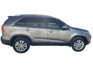 รถ Kia Sorento ปี 2010 มือสองจากเกาหลี พวงมาลัยซ้าย เครื่องยนต์ดีเซล SUV ขับเคลื่อนสี่ล้อ เกียร์อัตโนมัติ 7 ที่นั่ง หลังคาซันรูฟแบบพาโนรามา สภาพดี เหมาะสำหรับธุรกิจส่งออก - Product Image 3