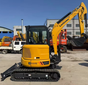 Excavatrice compacte sur chenilles Liugong 9035F de 3,5 tonnes, machine de terrassement hydraulique légère pour l'aménagement paysager, la réparation routière et l'usage domestique - Product Image 6