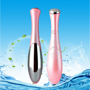 Masseur oculaire avec ionophorèse pour les cernes et les poches sous les yeux, rose, rechargeable, USB Type C - Product Image 1