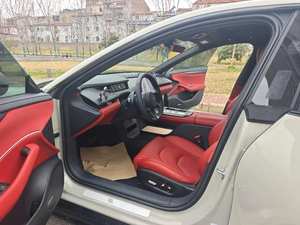 Xiaomi SU7 d'occasion - Voitures électriques - Conduite intelligente LiDAR, 7 airbags, batterie 73,6 kWh, livraison mondiale - Product Image 5