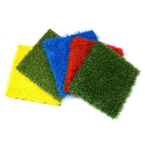 Césped Artificial Suspendido Personalizado, Alfombras Flotantes Resistentes a los Rayos UV, Duraderas para Balcón y Uso en Exteriores - Product Image 1