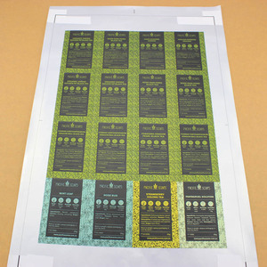 Prix de gros vinyle réfléchissant Film plastique hologramme or autocollant de <span class=keywords><strong>tatouage</strong></span> code à barres étiquette autocollante pour verres et autres utilisations - Product Image 1