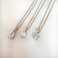 Collier en acier inoxydable plaqué or 18 carats, hypoallergénique, avec pendentif élégant en moissanite, bijoux de mode en gros