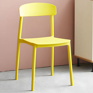Chaises de salle à manger en plastique PP colorées, empilables, sans accoudoirs, design simple et moderne pour l'extérieur - Product Image 5