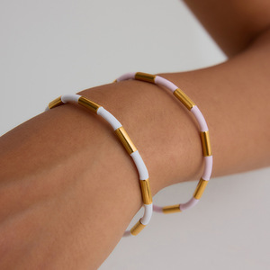 Brazalete Abierto de Bambú Rosa, Joyería de Acero Inoxidable con Oro de 18K, Accesorio de Moda para Mujer, Regalo con Diseño Geométrico - Product Image 4