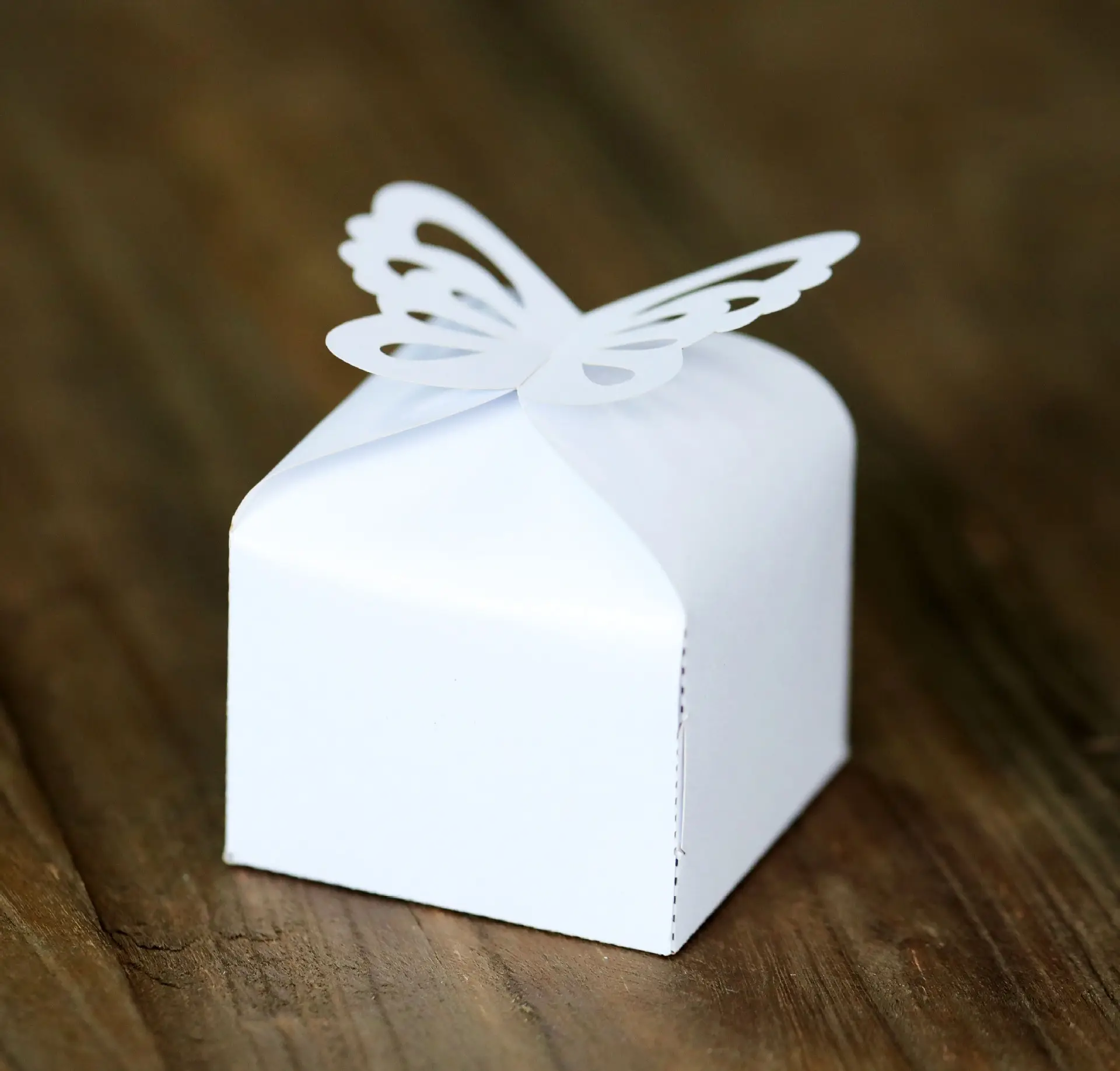 Branco 50pcs Baby Shower Favor Box Borboleta Branca Candy Box Casamento Birthday Party Small Gift Box