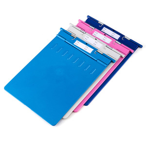 Porte-documents professionnel pliable en plastique personnalisé pour infirmières - Product Image 1