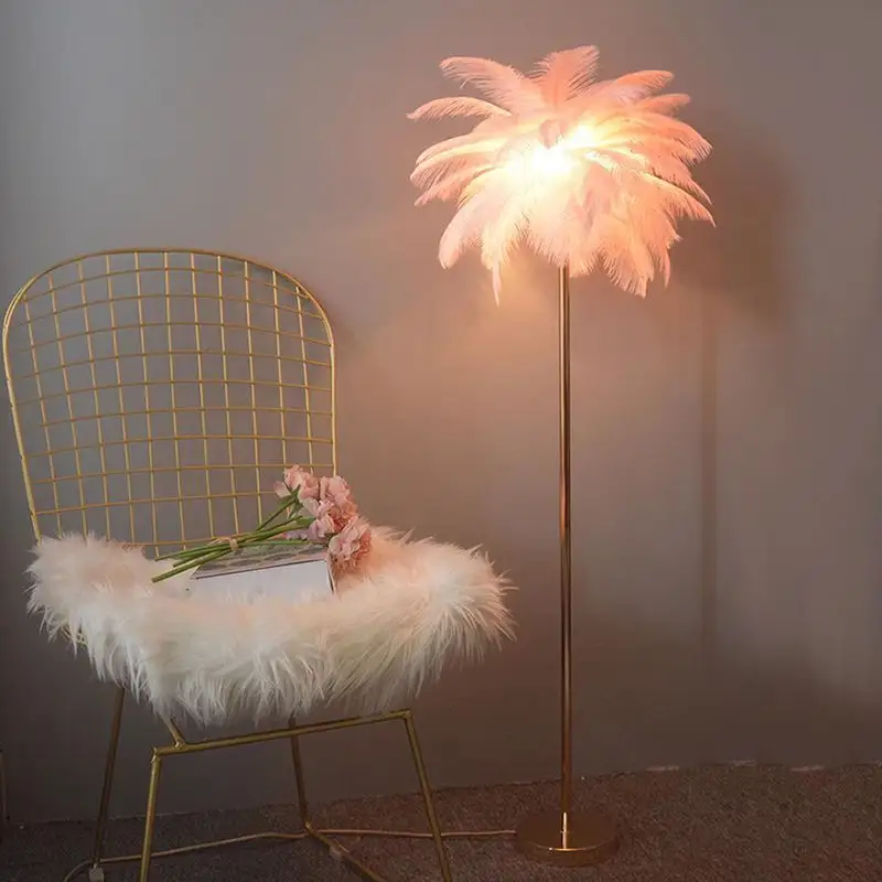 Livingroom için Modern lüks ev dekorasyonu devekuşu beyaz dekoratif tüy lamba canlı oda ayakta lamba
