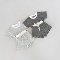 Ensemble 2 pièces d'été 2026 pour bébé : T-shirts et shorts respirants en coton gaufré à rayures pour enfants