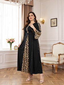 Abbigliamento musulmano tradizionale leopardo all'ingrosso abbigliamento musulmano di grandi dimensioni abbigliamento <span class=keywords><strong>da</strong></span> <span class=keywords><strong>donna</strong></span> in poliestere assemblante abbigliamento musulmano per <span class=keywords><strong>donna</strong></span> - Product Image 3