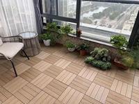 Azulejos de suelo entrelazados WPC de 12 "X 12", coextrusión con tapa de madera de plástico, azulejo DIY de cubierta, azulejos de Patio usados para jardín al aire libre WPC