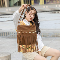 Sac à bandoulière décontracté rétro Jialing pour femme, avec pompon, rivets, pliable, imperméable, grande capacité, mode polyvalente, personnalisable