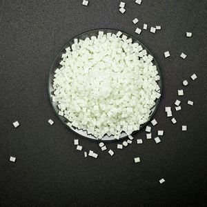 เม็ดพลาสติกไนลอน 66 คาร์บอนไฟเบอร์ PA66 GF15% เรซินบริสุทธิ์ สำหรับทำฝาครอบเครื่องยนต์ - Product Image 6