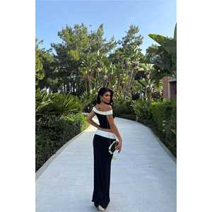 Costume noir bicolore pour femme de bureau, formel et décontracté, avec décoration plissée et style boutonné - Product Image 2