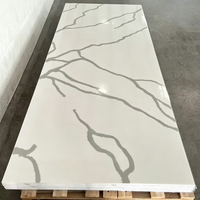 Plaques de surface solides modernes de grande taille avec finition polie et mate pour les dessus de table d'hôtel, les dessus de meubles de salle de bain et les panneaux de meubles