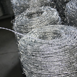 Kawat Berduri Galvanis Berkualitas Baik Berlapis PVC Australia Pagar Luar Ruangan Kawat Berduri Terpilin Ganda Gulungan Pagar Keamanan - Product Image 1