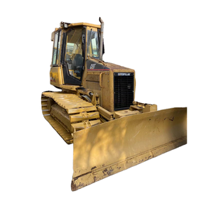 Mini bulldozer d'occasion Caterpillar D4G d'origine japonaise, machine de construction de haute qualité, petit bulldozer sur chenilles CAT D4G en vente - Product Image 1