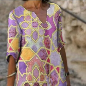 Robe élégante pour femmes grandes tailles, col en V, manches longues, imprimé patchwork, motif 3D stéréoscopique, robe tendance - Product Image 1