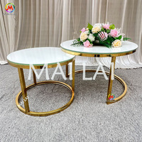 Tables d'appoint de luxe pour maison en acier inoxydable avec cadre doré Meubles modernes simples en marbre blanc Table basse creuse