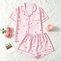Pyjama d'été pour femmes avec imprimé cœur, ensemble confortable de vêtements de détente à manches courtes et shorts rayés roses