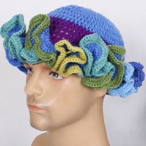 Gorro de Pescador de Rafia Tejido a Mano con Volantes, Gorro de Invierno Personalizado de Ganchillo para Mujer - Product Image 4