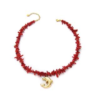 Collier pendentif perles de corail rouge, breloque dauphin doré, acier inoxydable 316L, placage PVD, durable, résistant, bohème, unisexe - Product Image 1