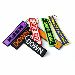 Porte-clés brodé 3D sur le thème de la liberté de conception, avec logo de marque, lettre d'équipage et jet tag, personnalisable pour promotion - Product Image 4