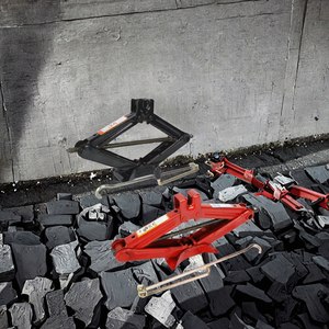 <strong>Wholesale</strong> 8 1 Steel Hydraulic Automotive Scissor <strong>Jack</strong> Multi-Functional <strong>Car</strong> Repair Tool 0.8T-3T <strong>Jacks</strong> Air Pump 12 Months Warranty - Product Image 3