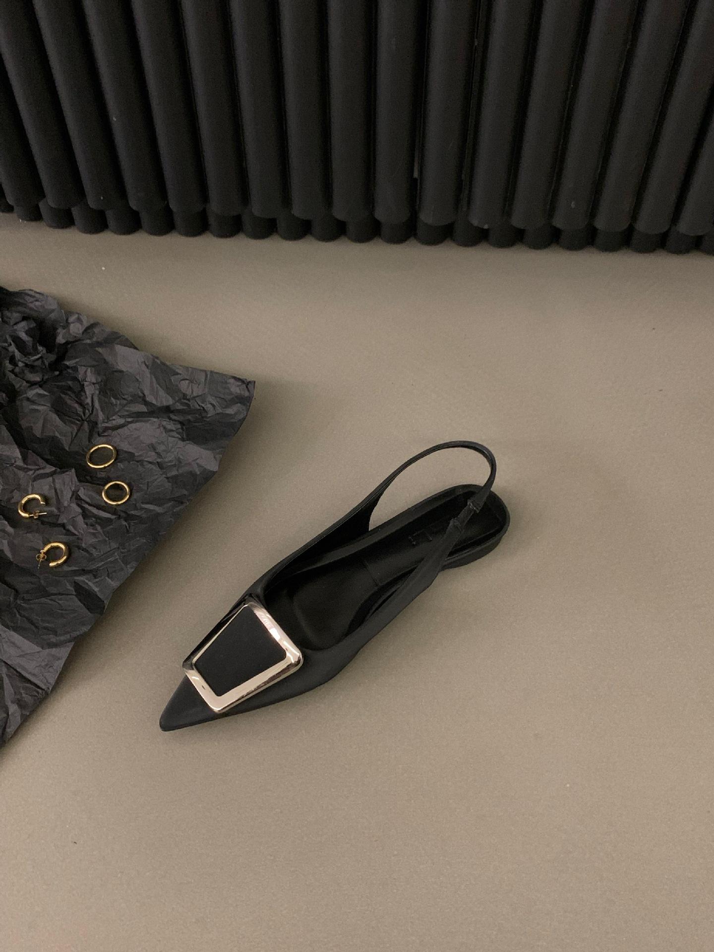 หัวเข็มขัดสี่เหลี่ยมสีดำ