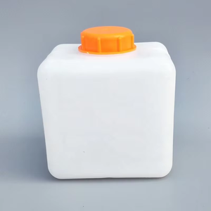 Moule de moulage rotatif personnalisé pour réservoirs de carburant - Fabricant de moules rotomoulés de haute précision et durables - Product Image 2