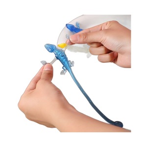 Sticky Gecko Climbing Wall Toy <b>Plastic</b> Prank For Children 4-6 Years Old Stress Relief <b>Animal</b> Theme - Product Image 3