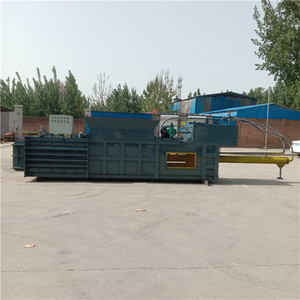 Machine hydraulique à haute capacité pour le recyclage des bouteilles en plastique destinées aux boissons - Product Image 3