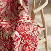 Impression numérique personnalisée directe d'usine, tissu croisé à motif de feuilles rouges et de plumes, service OEM ODM personnalisé, robe pour femmes et garçons