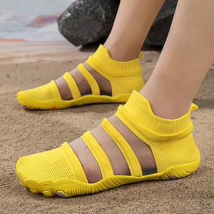 Zapatos de agua a la moda para hombre y mujer, zapatillas de playa de secado rápido, zapatos para caminar por el río, zapatos ligeros para nadar, bucear y Yoga - Product Image 5