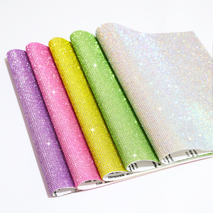 สติกเกอร์คริสตัลติดเองแบบร้อน ลายตาข่าย ประดับเพชร แผ่นเพชรทรงกลม สำหรับตกแต่งเล็บ เสื้อผ้า รองเท้า ขนาด 40x24 ซม. - Product Image 4