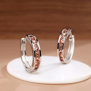 Orecchini a cerchio semplici da donna, gioielli classici per tutti i giorni - Product Image 4
