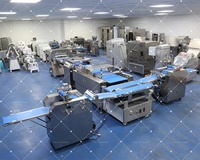 Chine Commercial automatique croissant formant la ligne de production de pain faire de la machine fabricant équipement complet de boulangerie à vendre