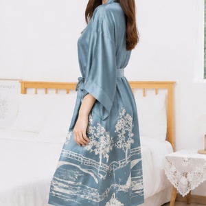 Robe de Nuit en Satin Élégante et Respirante à Motif Personnalisé pour <span class=keywords><strong>Femme</strong></span>, Grande Taille, <span class=keywords><strong>Kimono</strong></span> Soyeux Imprimé pour Mariée - Product Image 2
